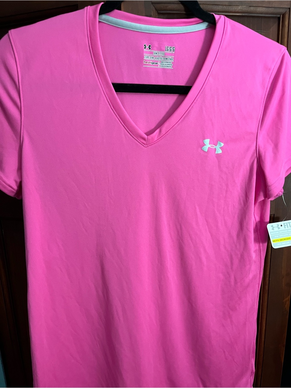 Under Armour Women’s Bright Pink V-Neck Short Sleeve Tee